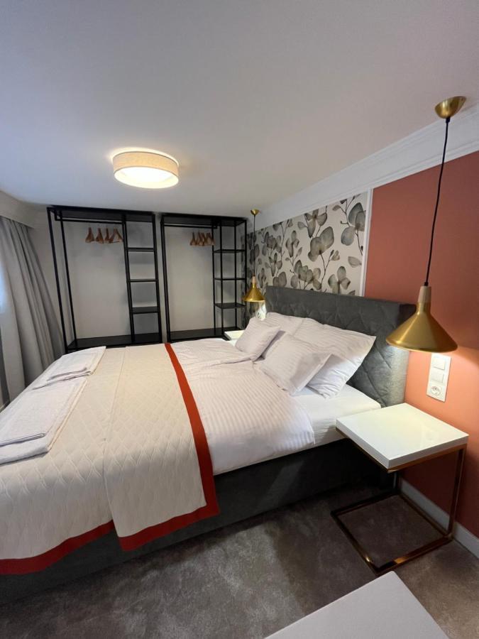 Central Gallery Apartment Debrecen Eksteriør bilde