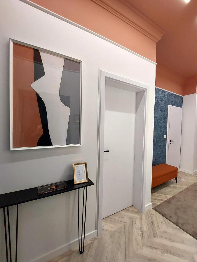 Central Gallery Apartment Debrecen Eksteriør bilde